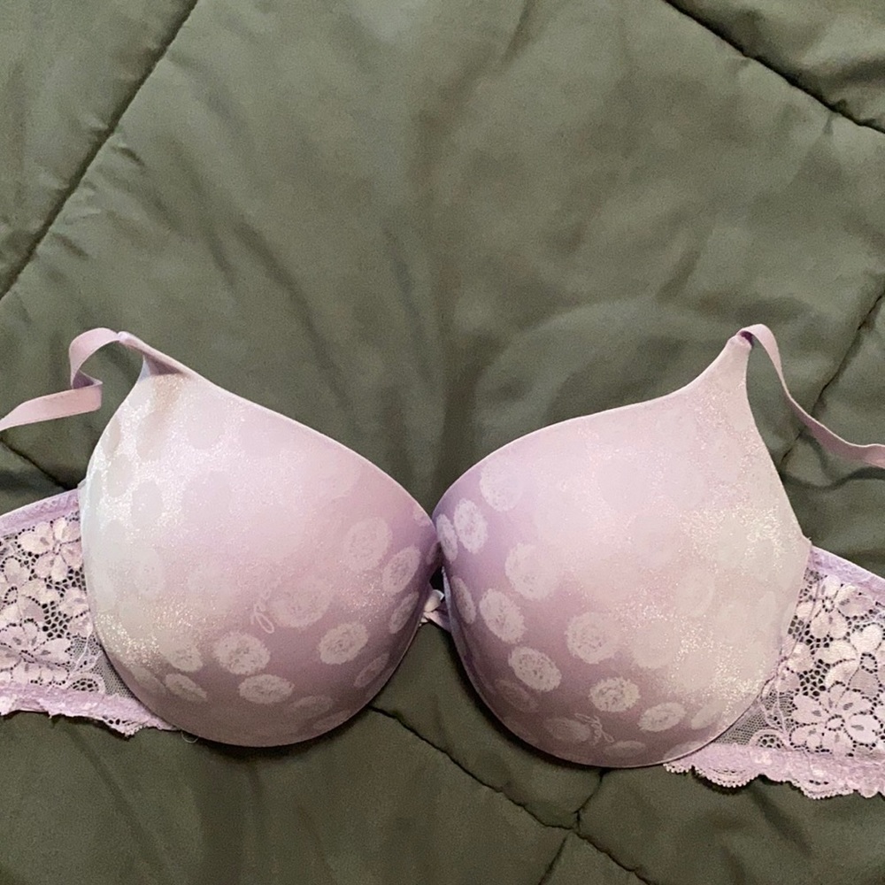 Victoria’s Secret Angels 38D bra